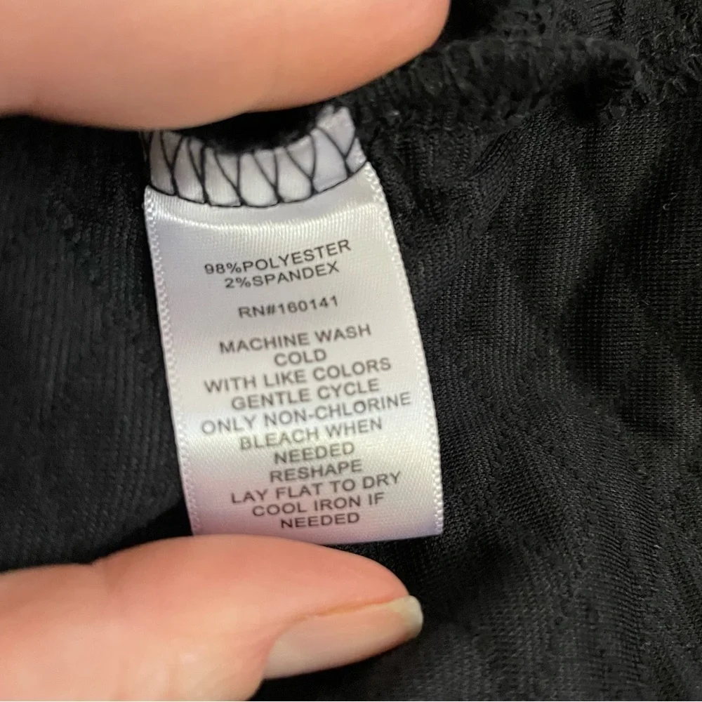 DAILY THREAD Women’s Black Wide Sleeve Quilted Sweatshirt Turtleneck Size Small - Picture 14 of 14